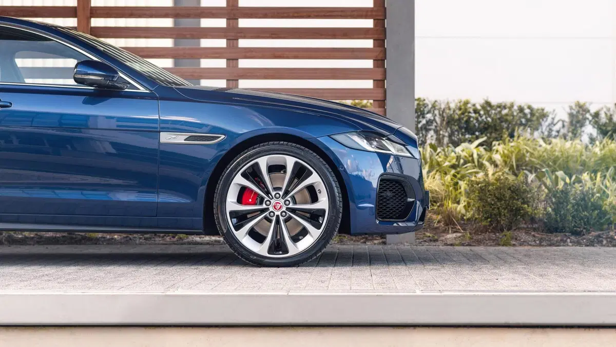 Jaguar XF 2.0 D 180 CV AWD aut. Chequered Flag (25)