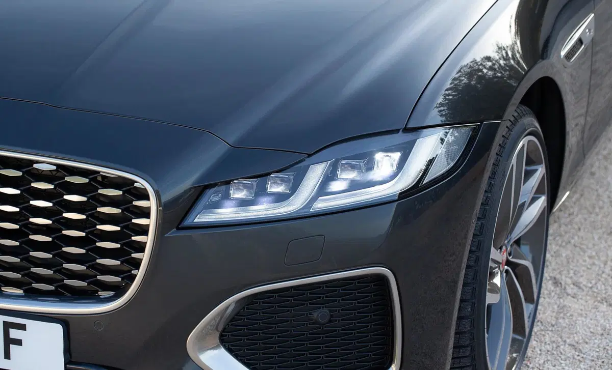 Jaguar XF Sportbrake (2017-24) (22)
