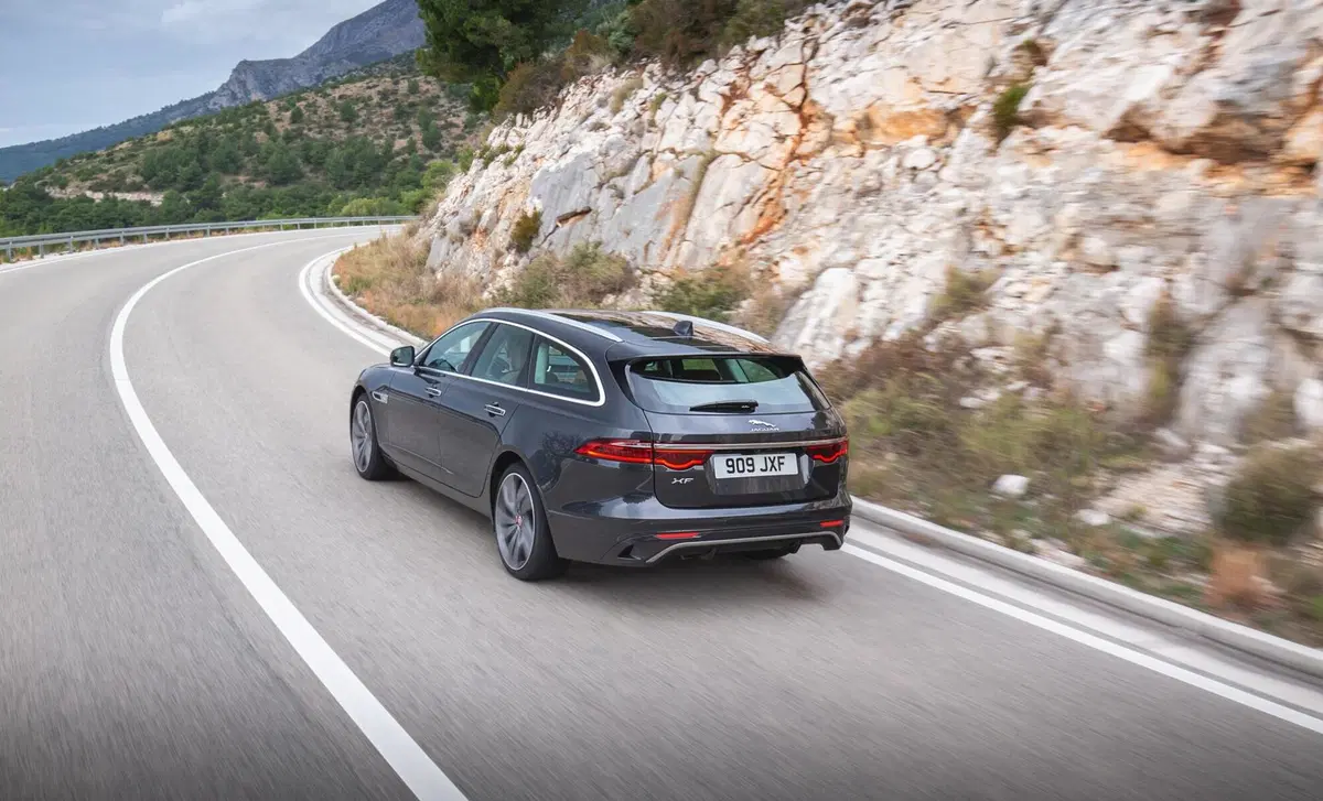 Jaguar XF Sportbrake (2017-24) (8)
