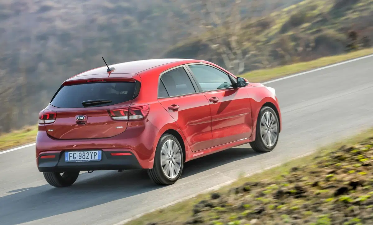 Kia Rio 1.4 CRDi 90CV 5 porte Cool (24)