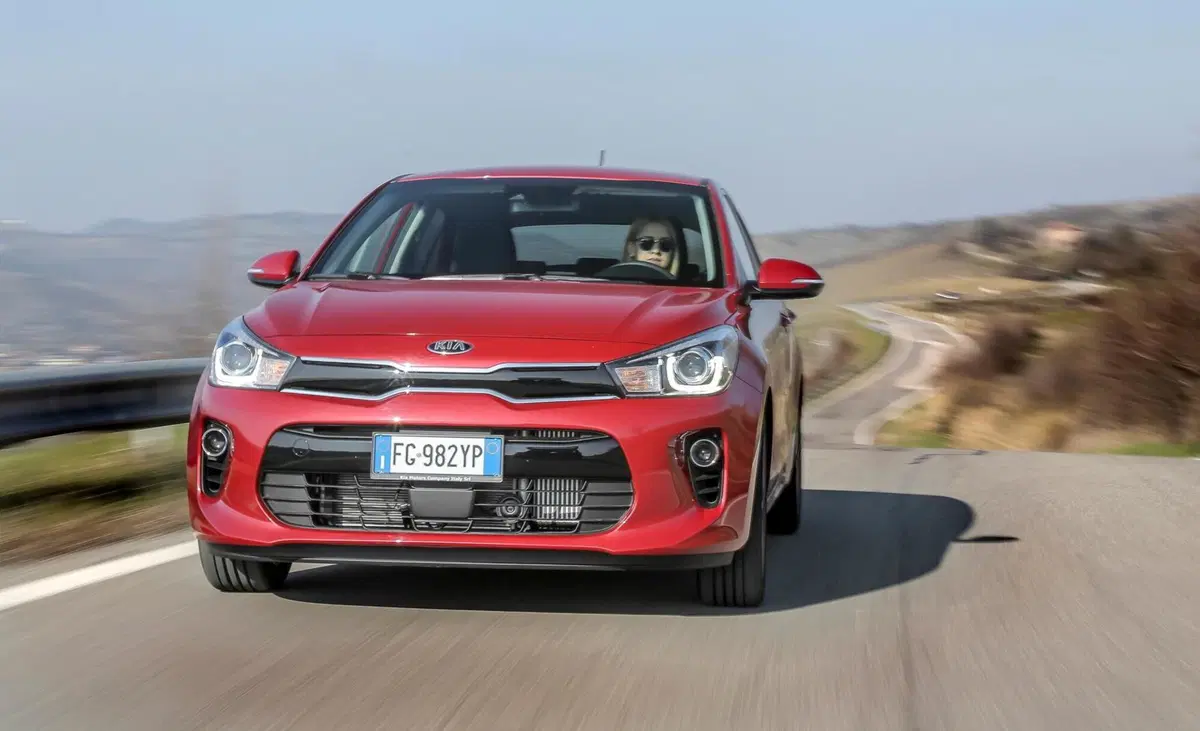 Kia Rio 1.4 CRDi 90CV 5 porte Cool (23)