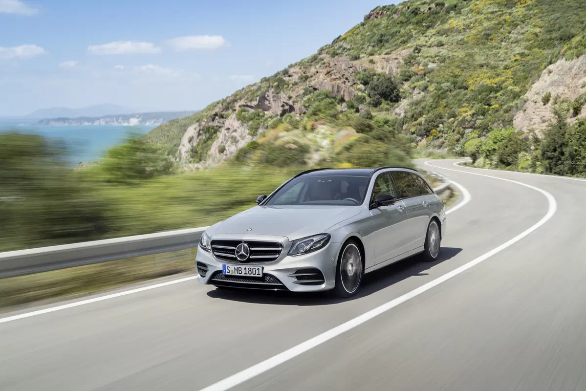 Nuova Mercedes Classe E station wagon: la familiare a guida semi-autonoma (11)