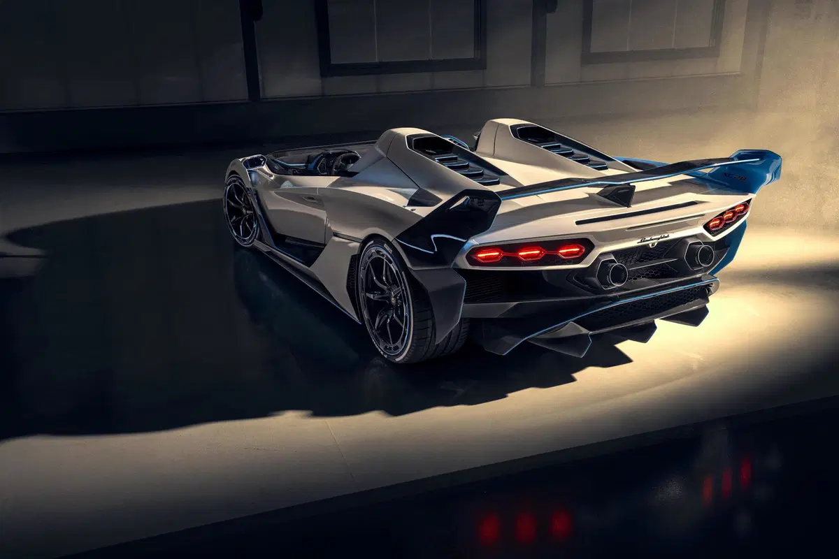 Lamborghini SC20, tolti i veli alla one-off stradale (8)
