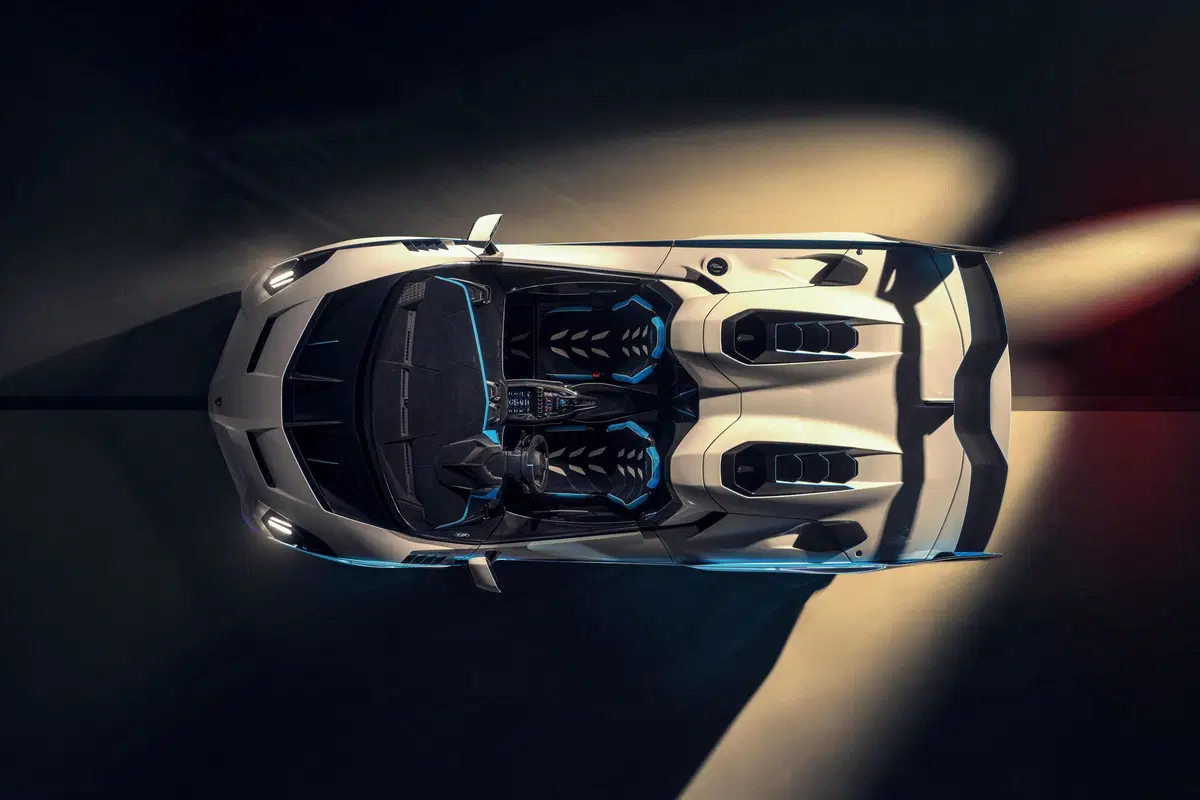 Lamborghini SC20, tolti i veli alla one-off stradale (12)