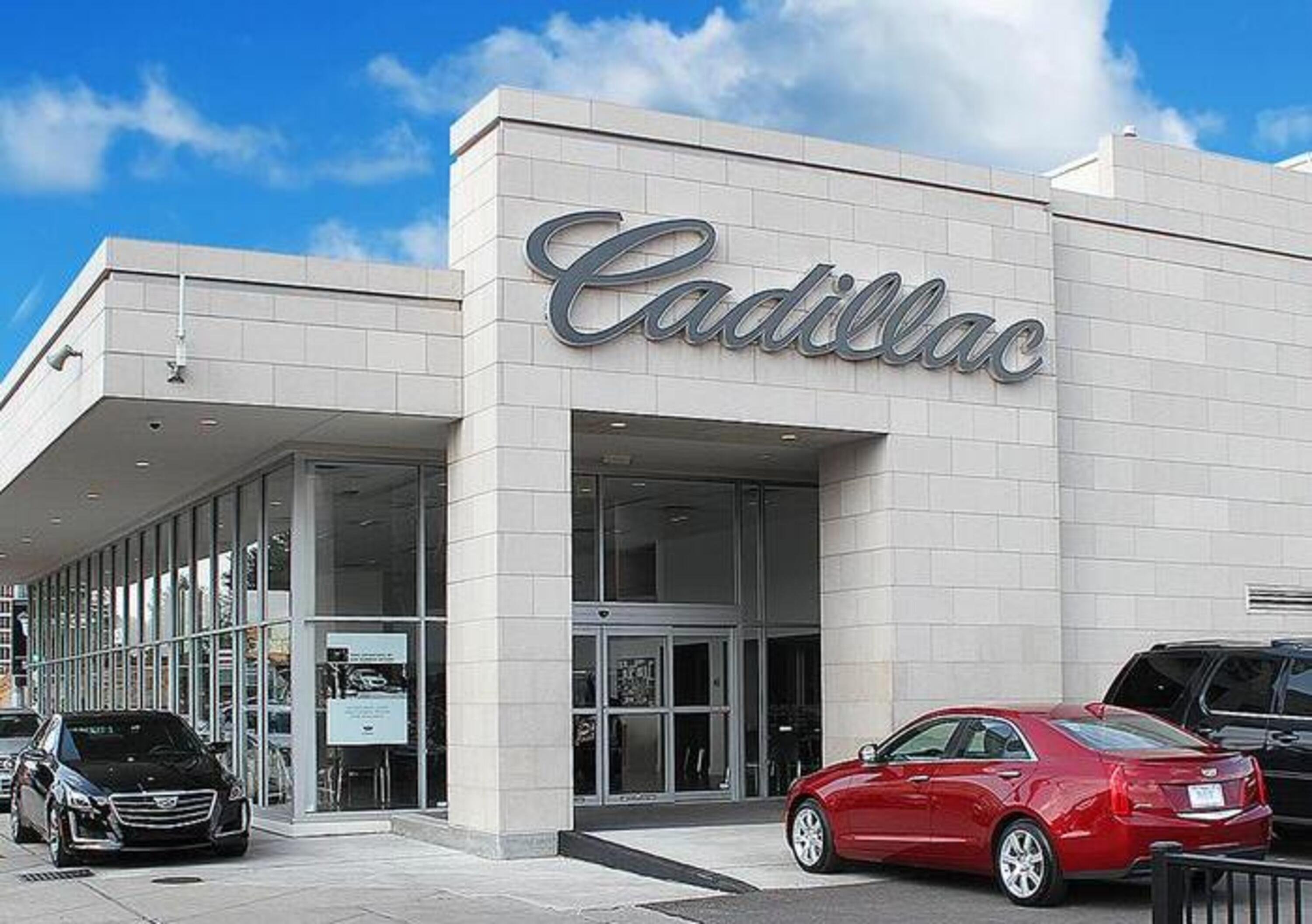 Cadillac, i concessionari USA bocciano l&#039;elettrico. Uno su cinque rimette il mandato