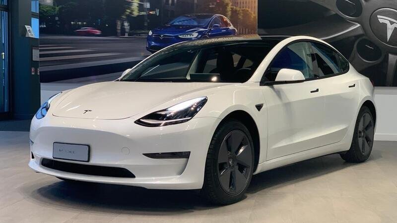 Tesla Model 3 MY2021: eccola con tutti i nuovi aggiornamenti  [video]