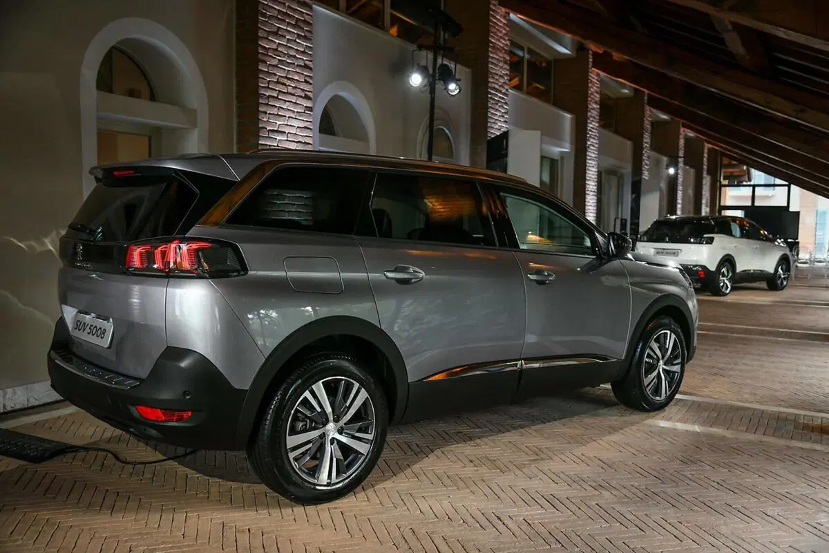 Peugeot 5008 MY2021, La prova del SUV francese 7 posti in restyling [BlueHDI 180] (2)