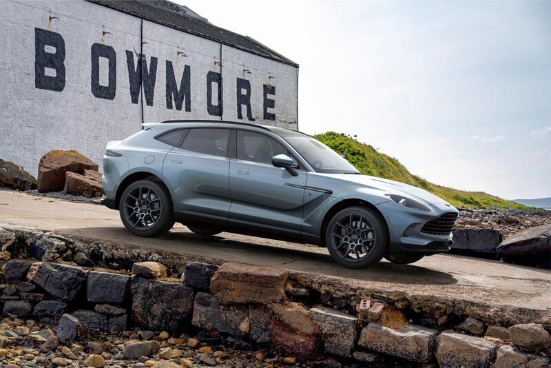 Aston Martin DBX Bowmore Edition, lusso alla scozzese