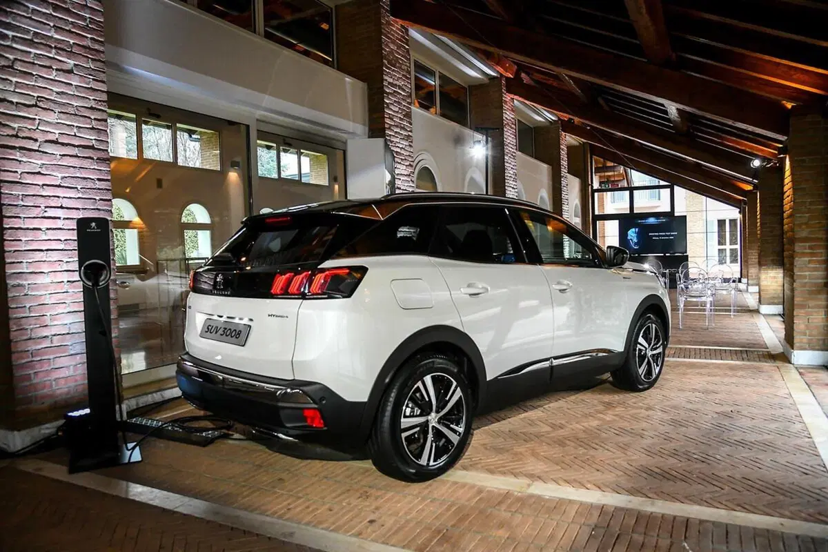 Peugeot 3008 2021, Hybrid4: primo test del SUV Plugin integrale da 59 Km EV (14)