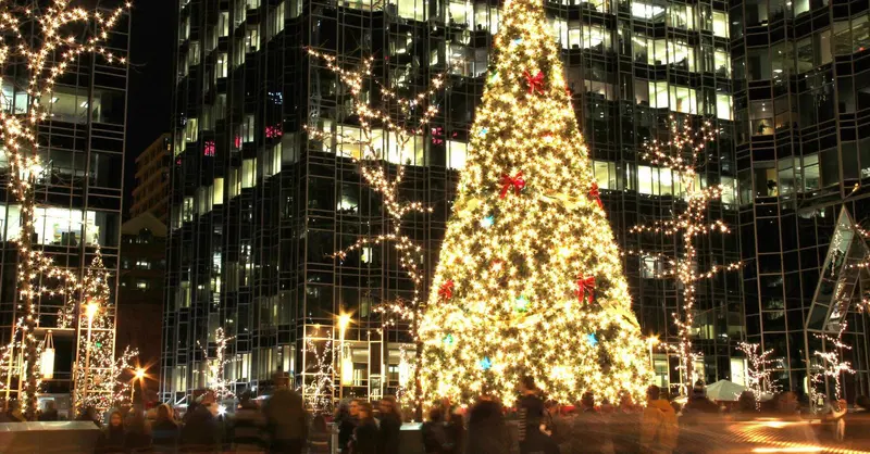 Viabilit&agrave; e Spostamenti Italia, Zona rossa o arancio ma per Natale e Capodanno OK visitare amici e parenti [consenso socialit&agrave;]