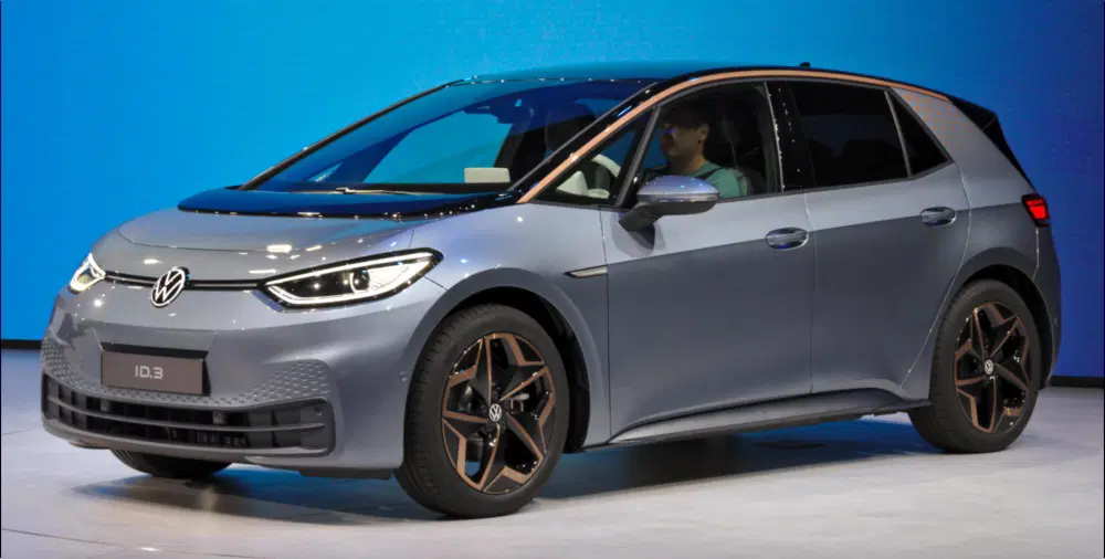 Sconto di 10.000 euro anche per la VW ID.3 che scenderebbe sotto i 20, rottamando