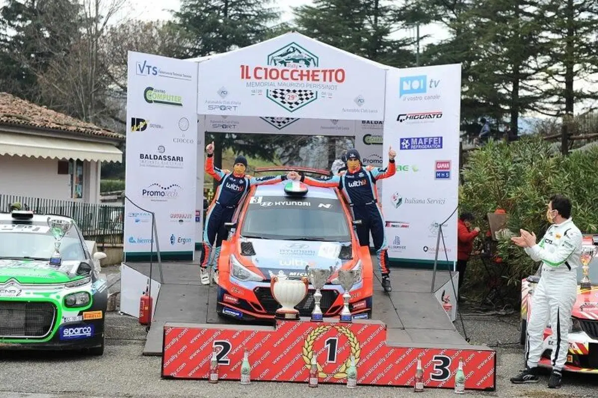 Rally. Fantastico Scandola in fantastico Ciocchetto (8)