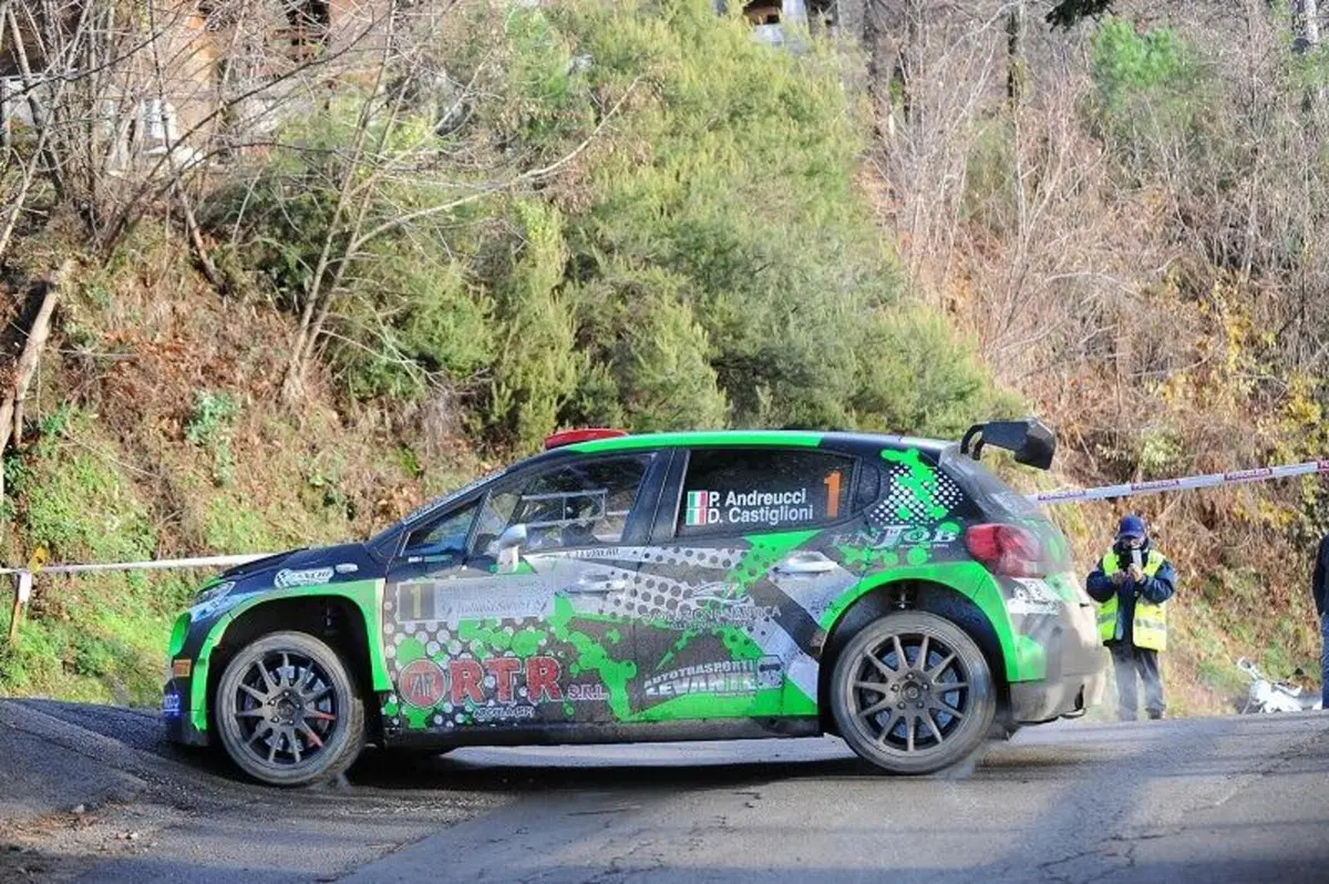 Rally. Fantastico Scandola in fantastico Ciocchetto (13)