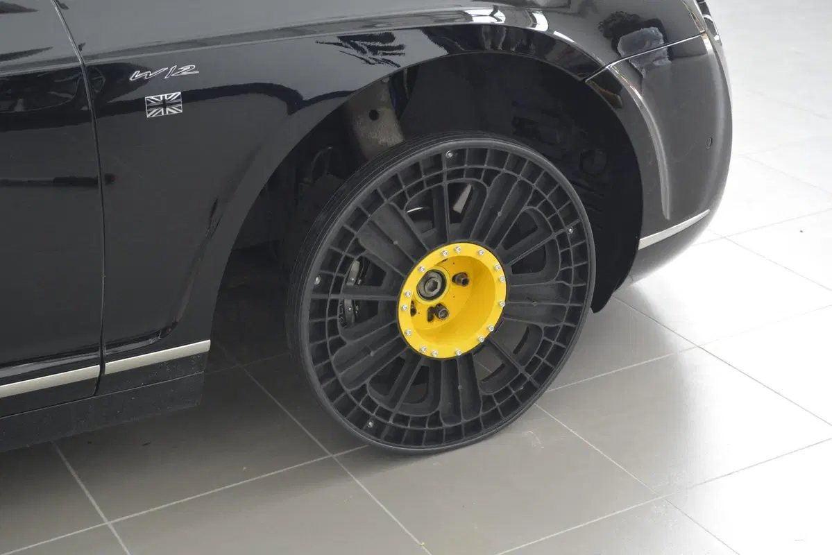 Spostare l’auto senza una o più ruote? Con Jackwheels X22 “è un attimo” (2)