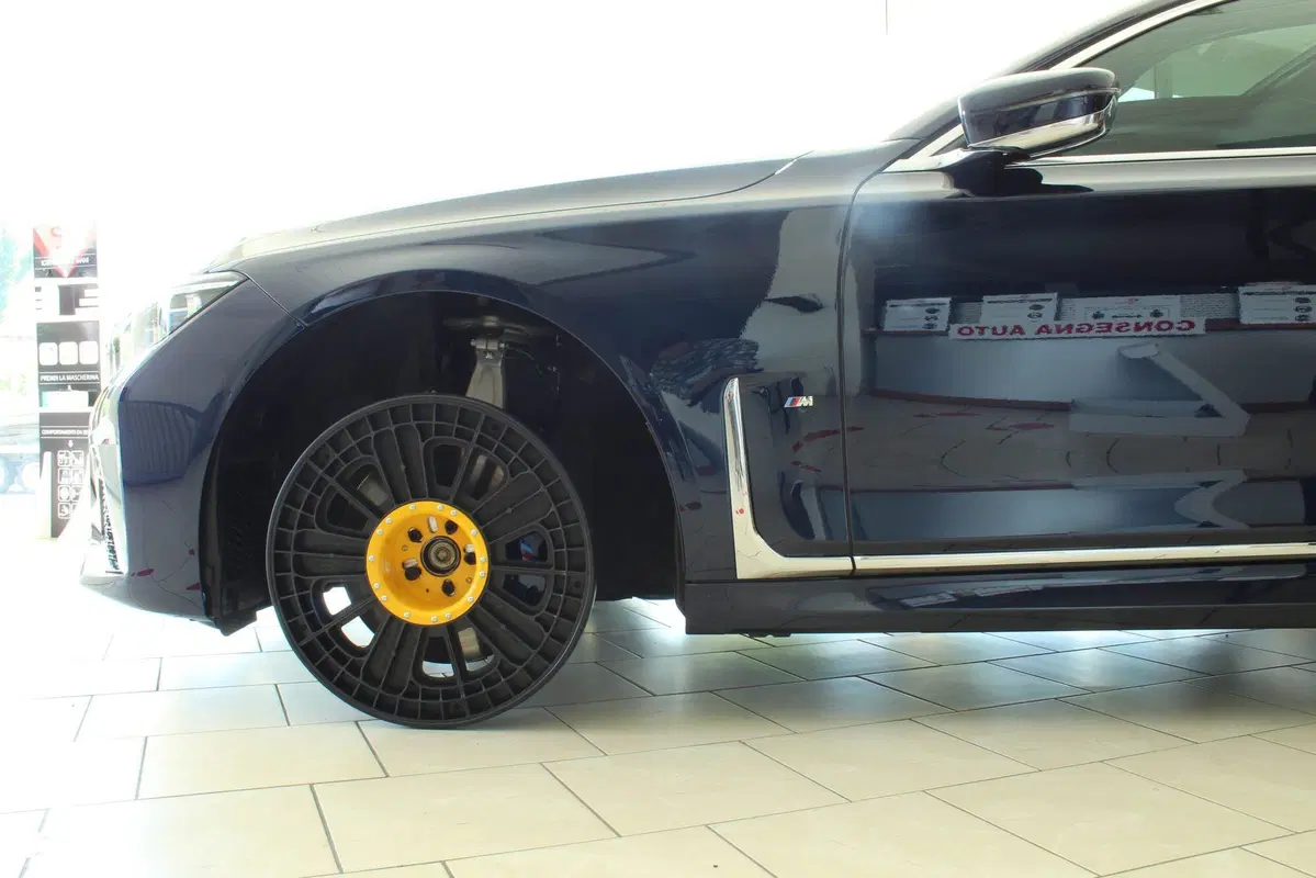 Spostare l’auto senza una o più ruote? Con Jackwheels X22 “è un attimo” (4)