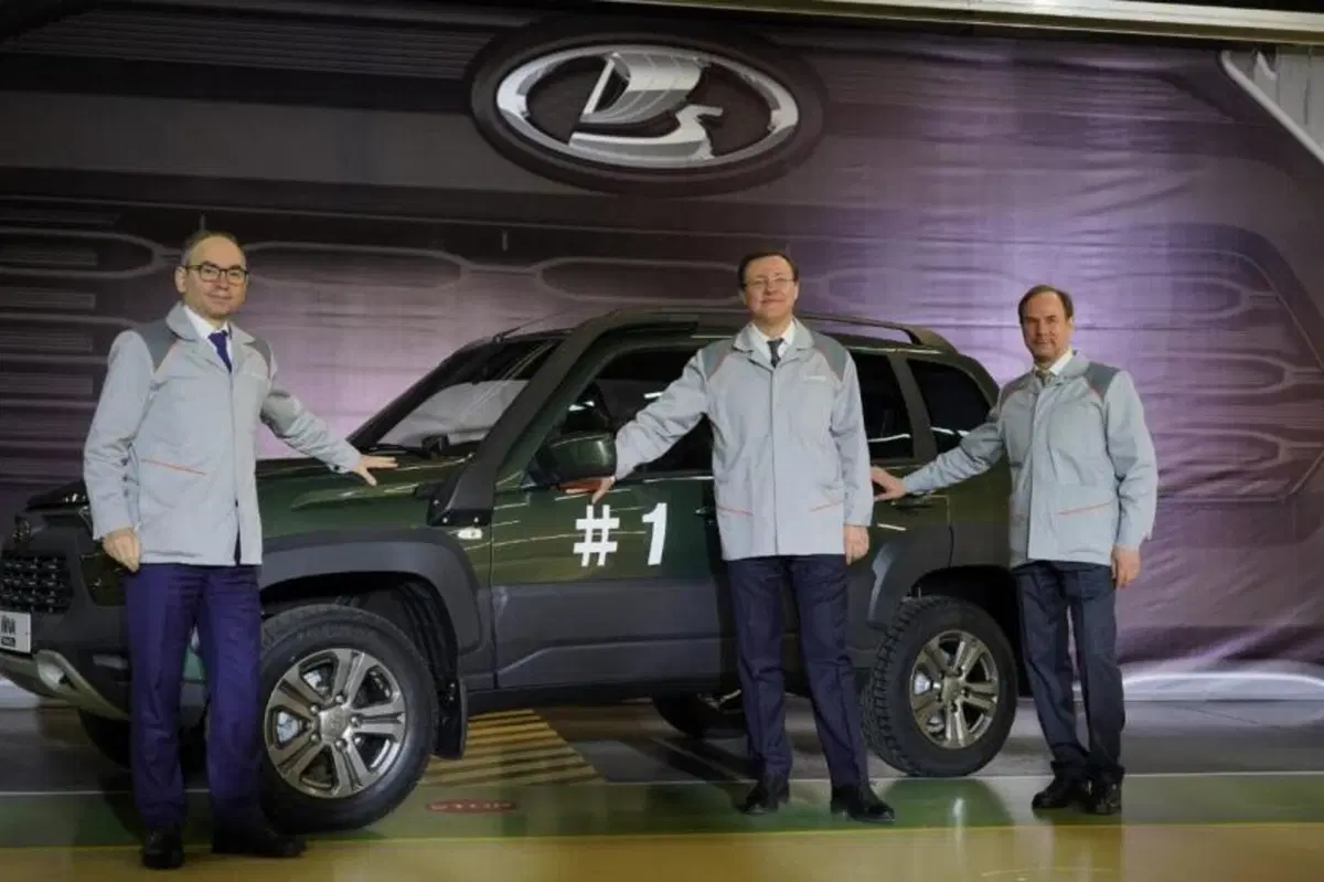 La nuova Lada Niva 2021, detta Travel, è fuoristrada vera: 4x4 economica al debutto in Russia [video] (4)