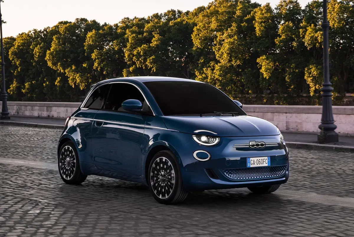 Auto dell'anno 2021, Ecco le finaliste: molte ibride e tedesche, qualche elettrica, 1 sola italiana [Fiat 500] (4)
