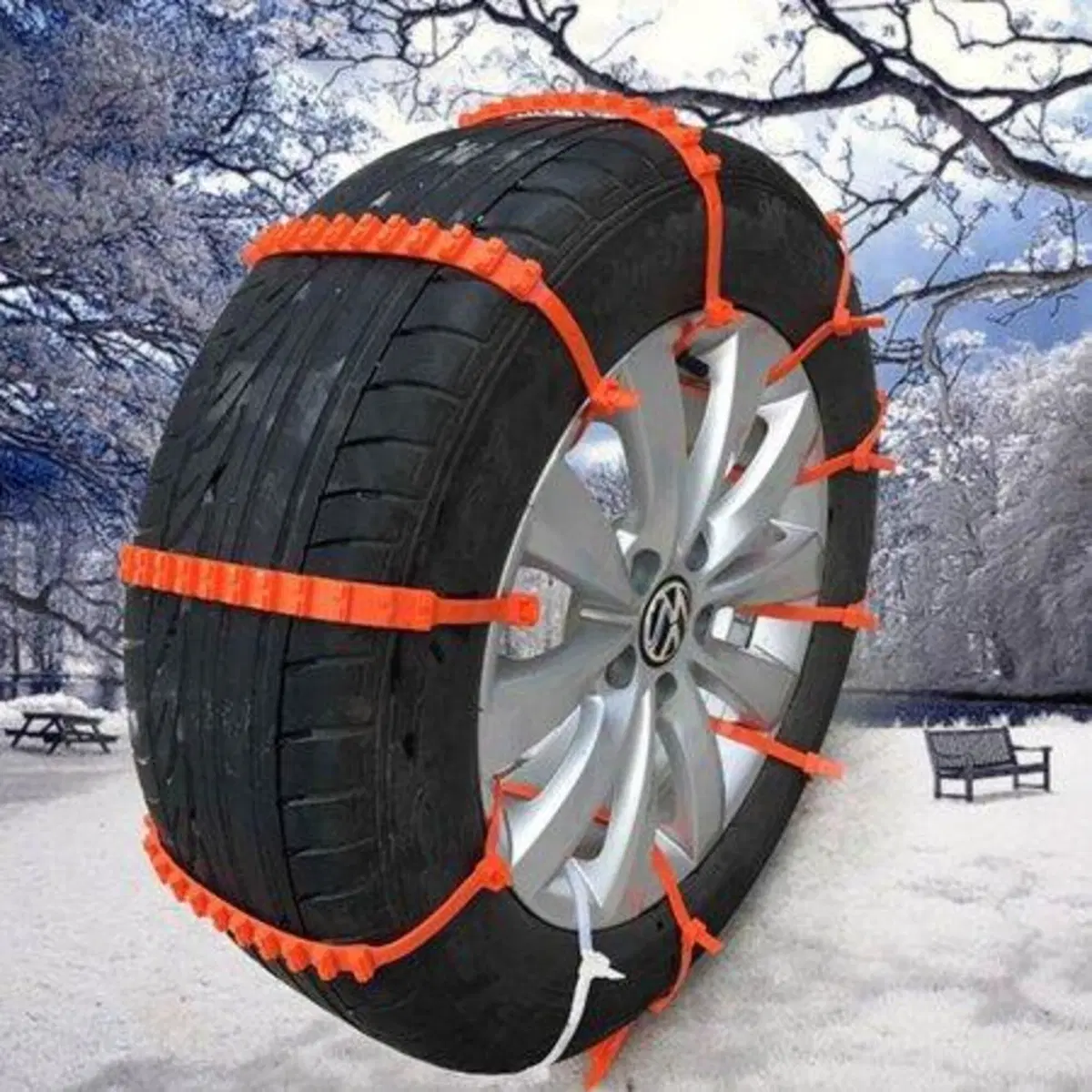 Calze e fasce da neve, omologate: quando e come usarle per essere in regola (2)