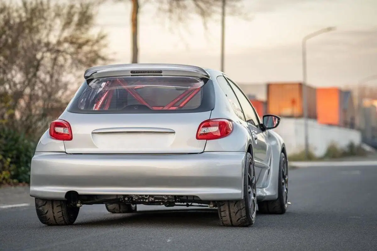 Peugeot 206 V6 Turbo 4Motion: il tuning, quello bello [FOTO] (3)