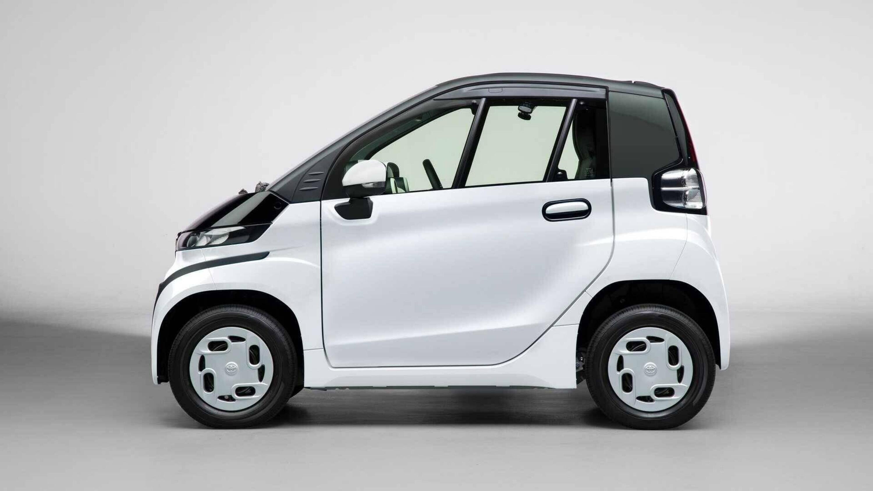 Toyota C+Pod: micro-elettrica con carrozzeria in plastica e 150km di autonomia, esclusiva per il Giappone 