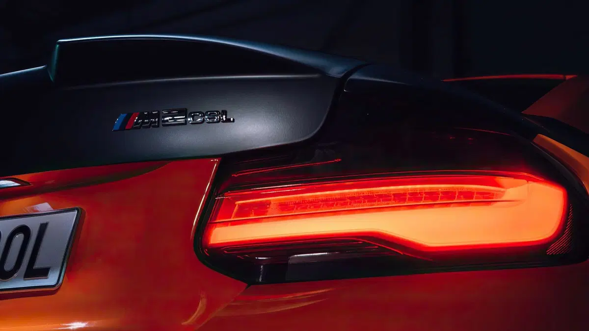 BMW M2 CSL: ecco la versione 'ufficiosa' mai realizzata da BMW (4)
