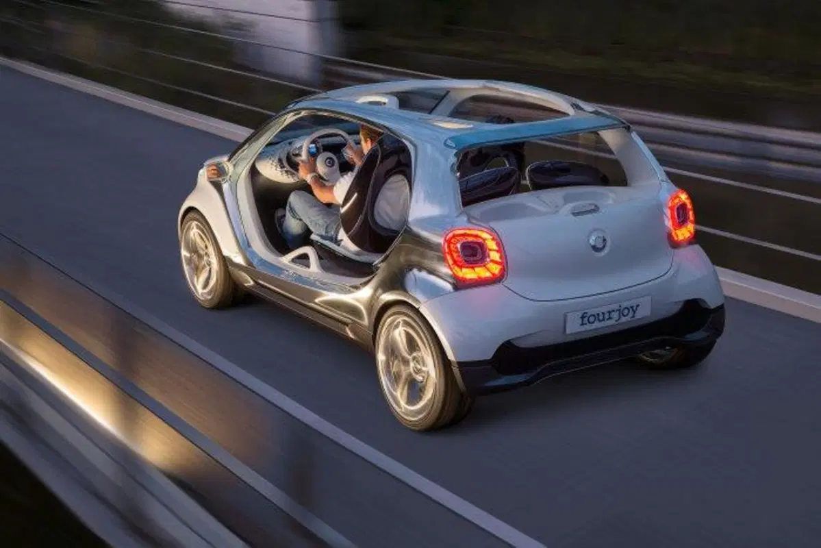 Smart brucia le tappe nei SUV elettrici: debutta nel 2022 il nuovo modello (cinese) (4)