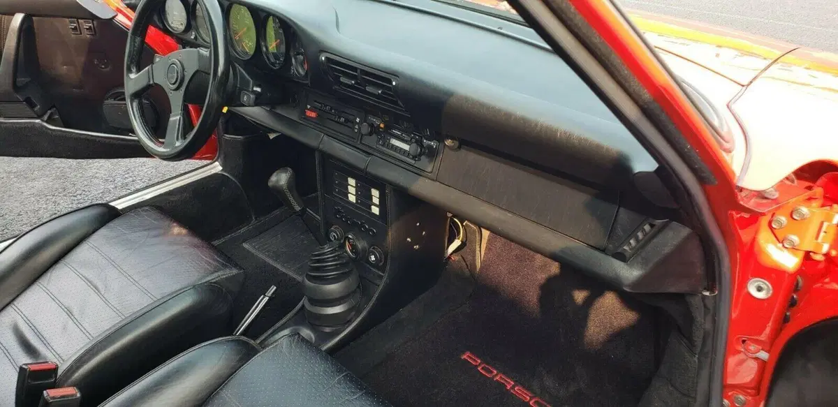 Porsche 911 usata davvero 'cool'? Una 930 Turbo dell'82 su Ebay [però..] (3)