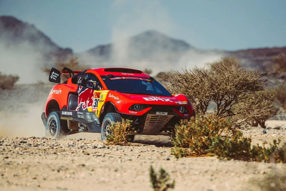 Dakar 2021. 1a Tappa. Labirinto Bisha. Salgono Price, KTM, e Sainz, Mini (10)