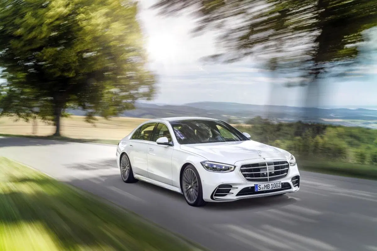 Sondaggio Auto dell'anno 2020, La regina &egrave; tedesca e berlina: Mercedes Classe S