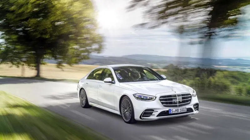 Sondaggio Auto dell'anno 2020, La regina &egrave; tedesca e berlina: Mercedes Classe S