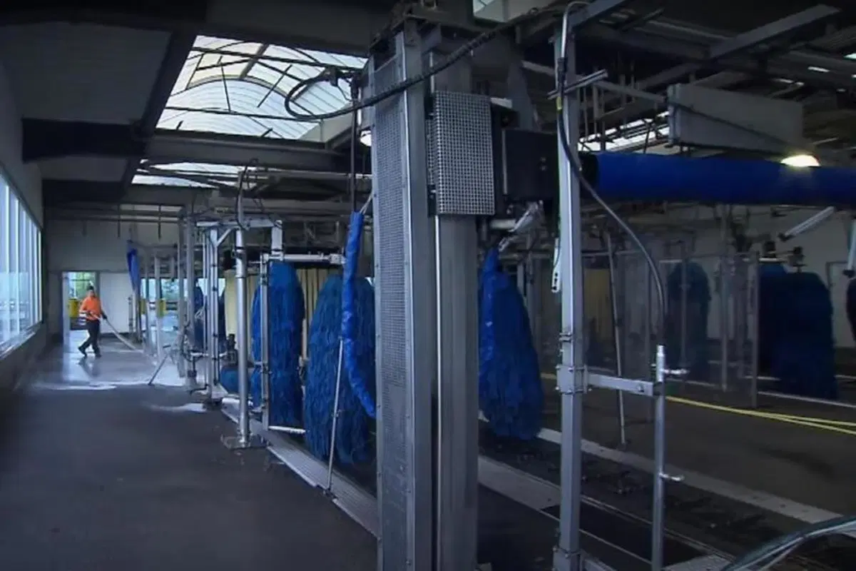 Il super-auto-lavaggio da 4000 macchine al giorno [in Germania] (3)