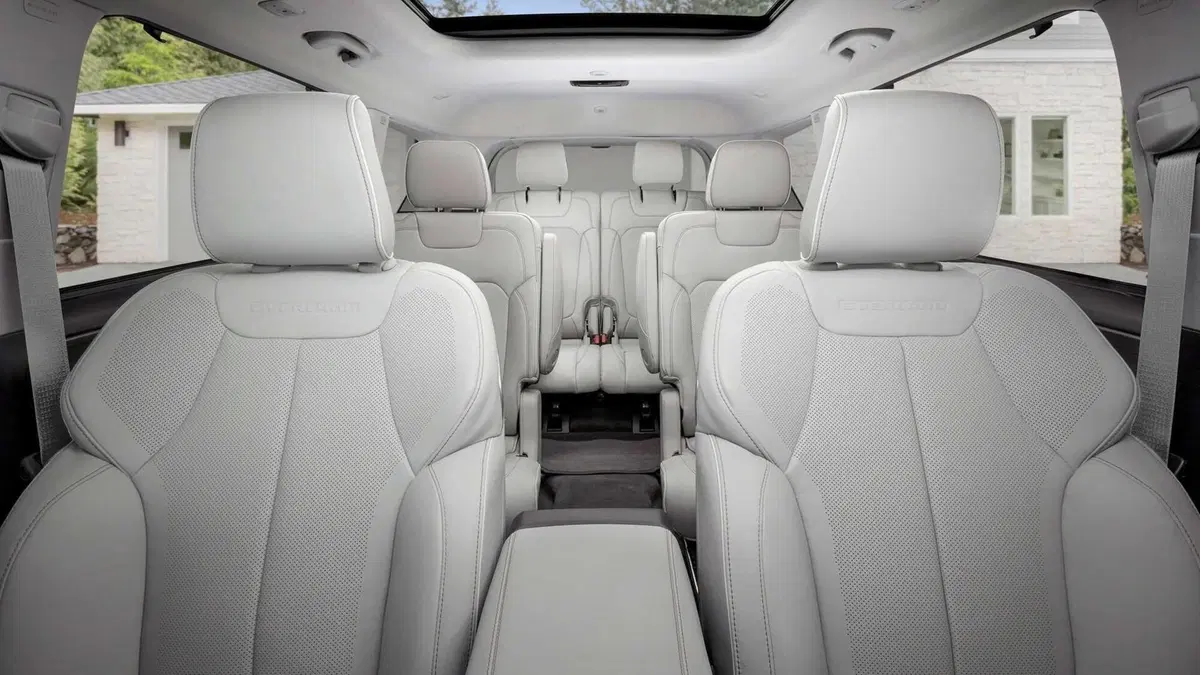 Jeep Grand Cherokee L, svelata la sette posti (6)