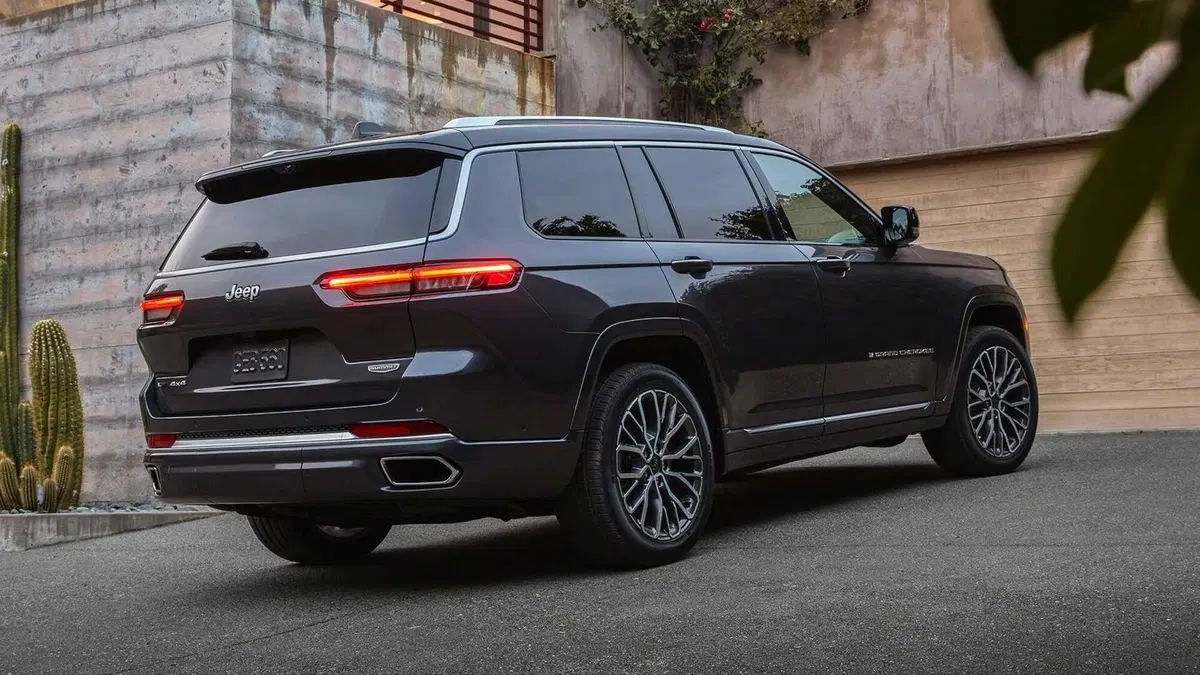 Jeep Grand Cherokee L, svelata la sette posti (9)