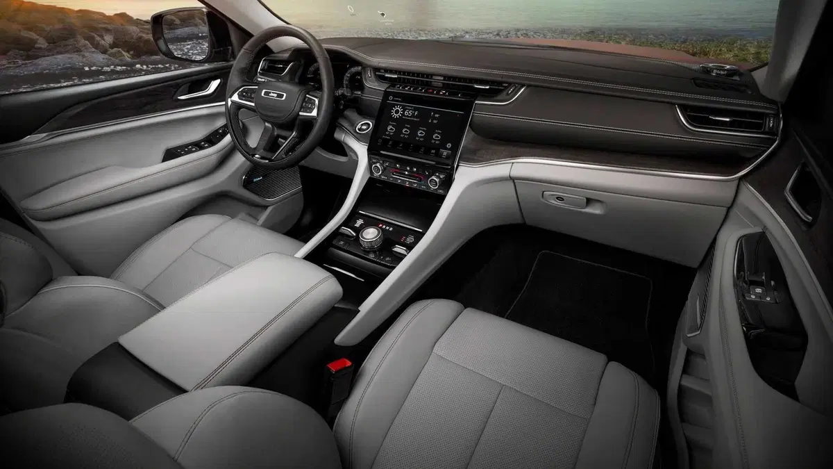 Jeep Grand Cherokee L, svelata la sette posti (8)
