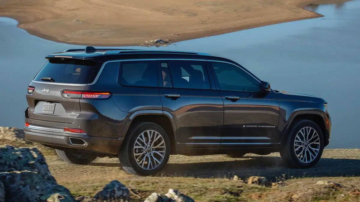 Jeep Grand Cherokee L, svelata la sette posti (10)