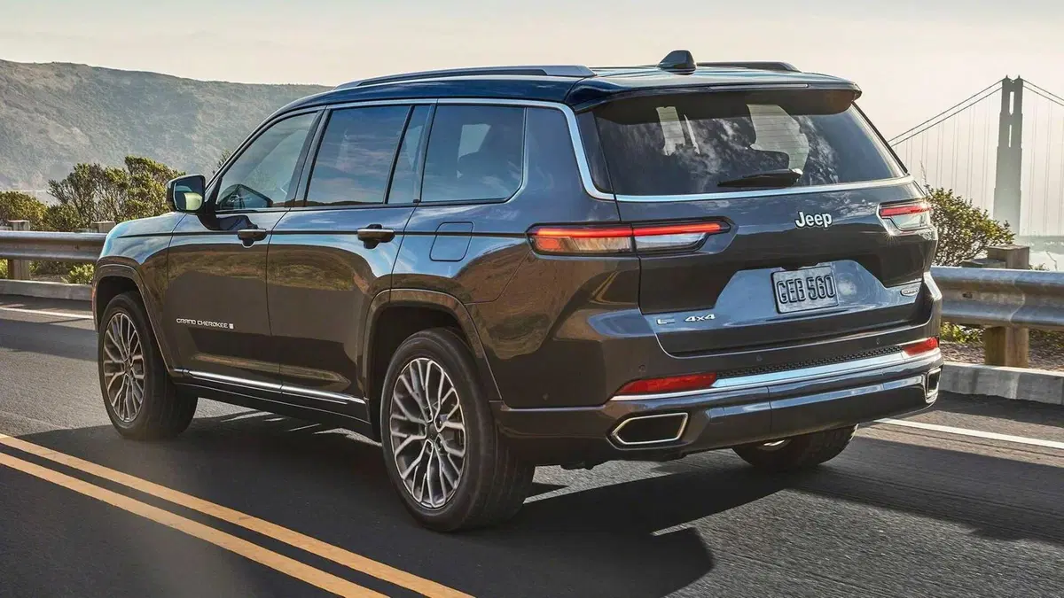 Jeep Grand Cherokee L, svelata la sette posti (13)