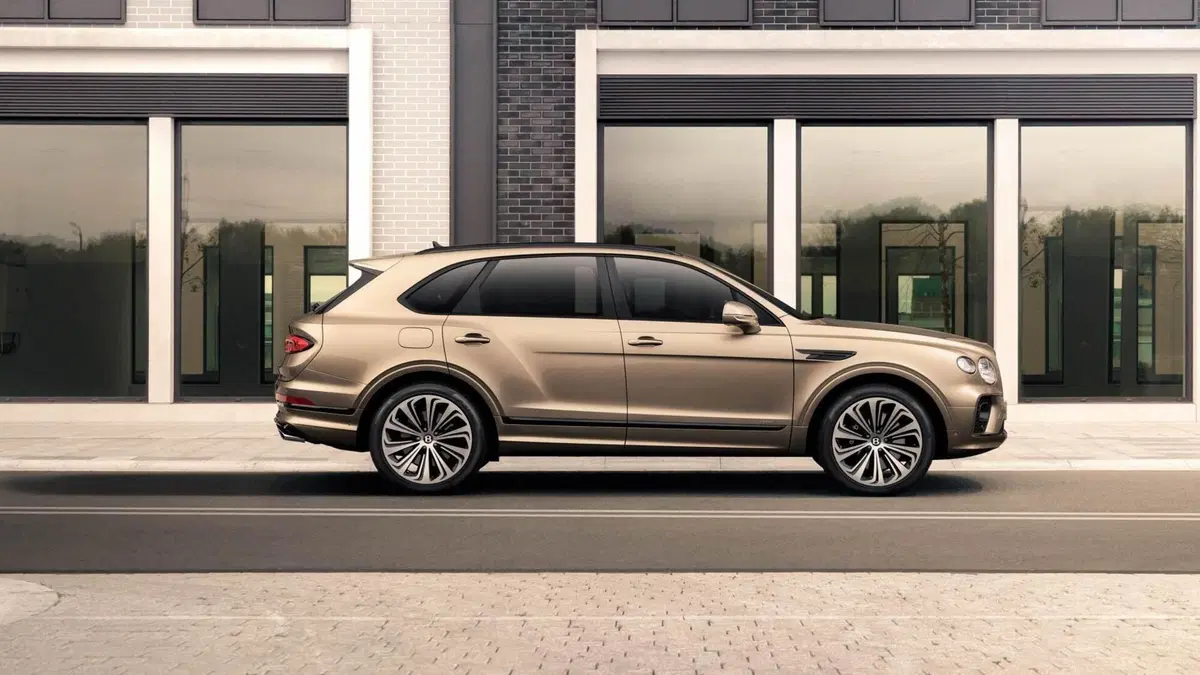 Facelift MY21 anche per la Bentley Bentayga V6 Hybrid (5)