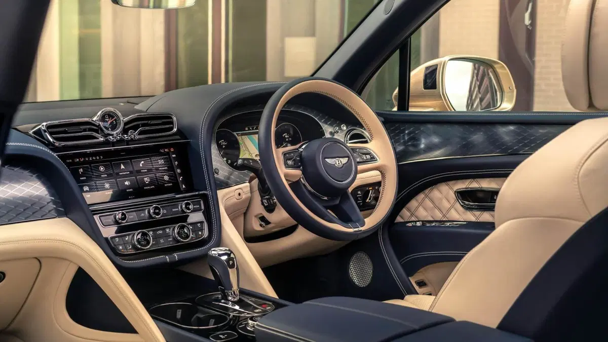Facelift MY21 anche per la Bentley Bentayga V6 Hybrid (3)