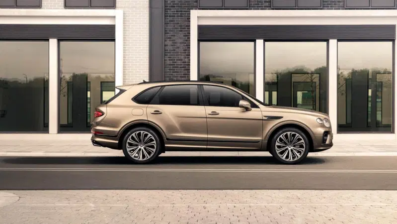 Facelift MY21 anche per la Bentley Bentayga V6 Hybrid