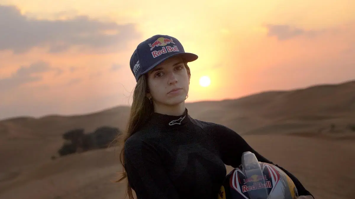 Il Bar della Dakar 2021. Energie Alternative? Le Ragazze! (5)
