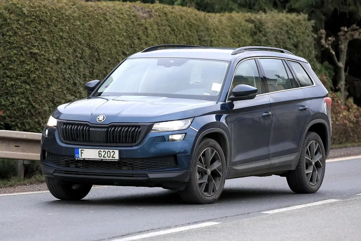 Skoda Kodiaq restyling, le foto spia (3)