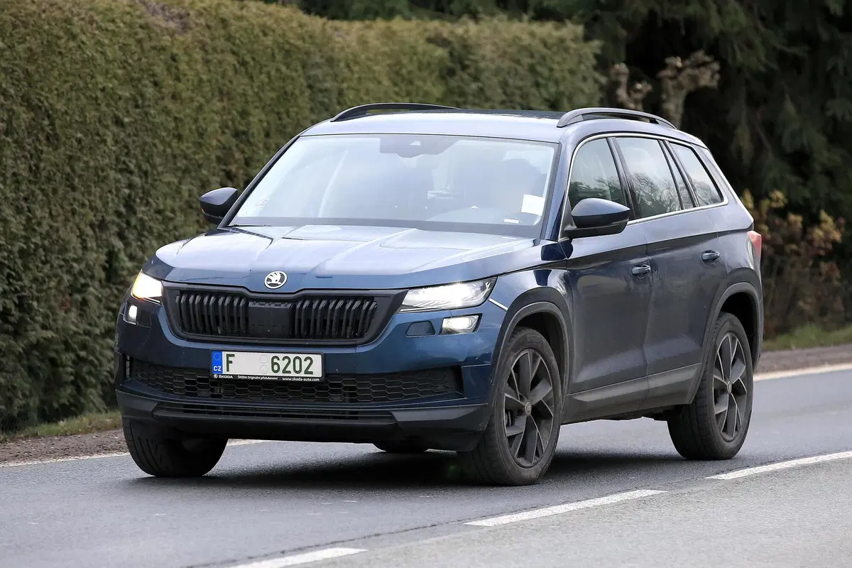 Skoda Kodiaq restyling, le foto spia (4)