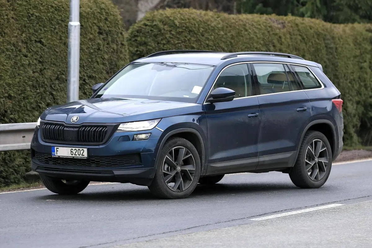 Skoda Kodiaq restyling, le foto spia (5)