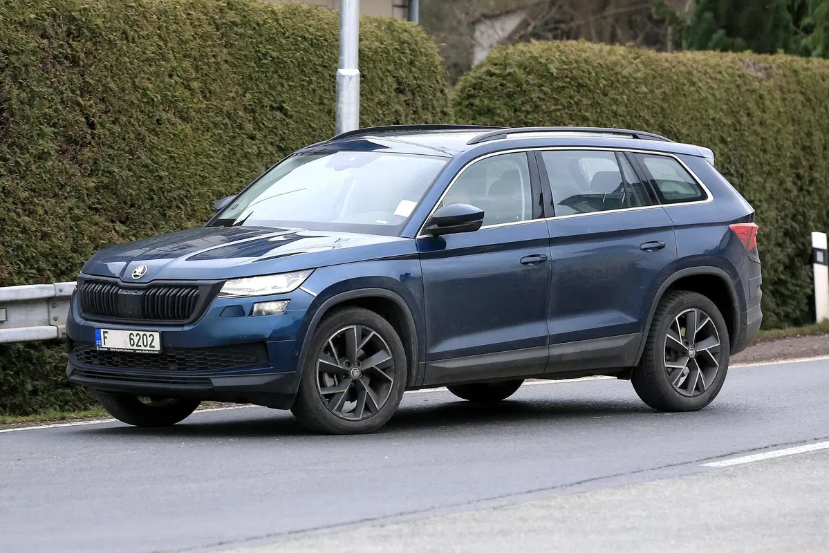 Skoda Kodiaq restyling, le foto spia (6)