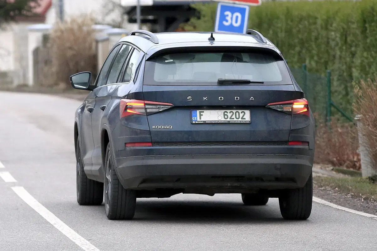 Skoda Kodiaq restyling, le foto spia (9)