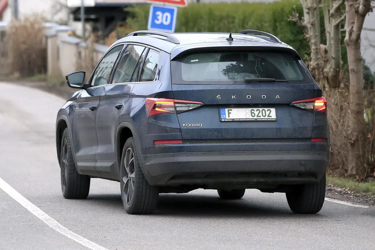 Skoda Kodiaq restyling, le foto spia (10)