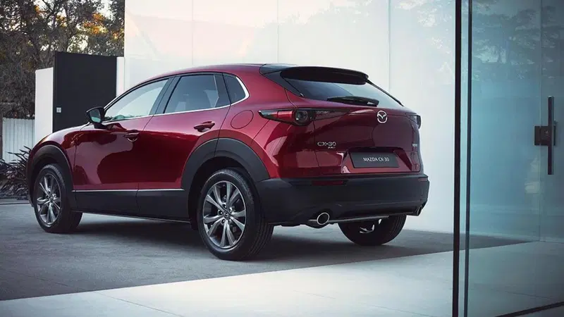 La "nuova" Mazda CX-30 per il 2021: incentivi per le ibride