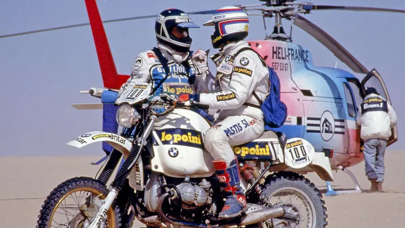 Il Bar della Dakar 2021. Brindiamo a Te, Leggendario Hubert!