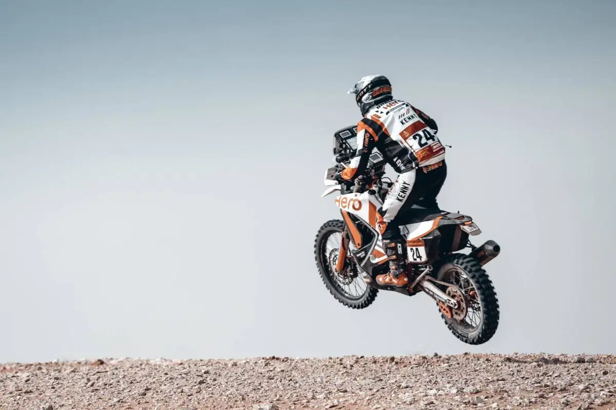 Dakar 2021. 8a Tappa. Vincono Cornejo, Honda, e Al Attiyah, Toyota. Leadership immutate (7)