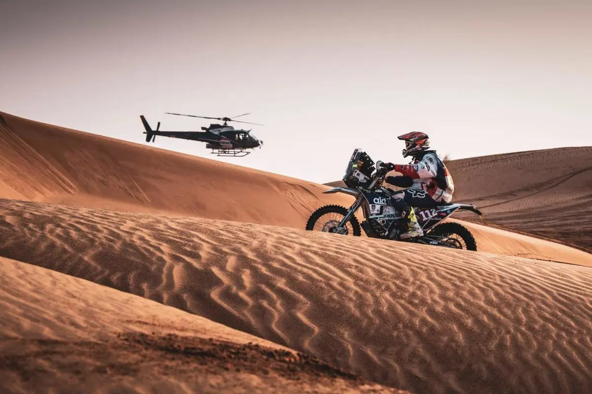 Dakar 2021. 8a Tappa. Vincono Cornejo, Honda, e Al Attiyah, Toyota. Leadership immutate (9)
